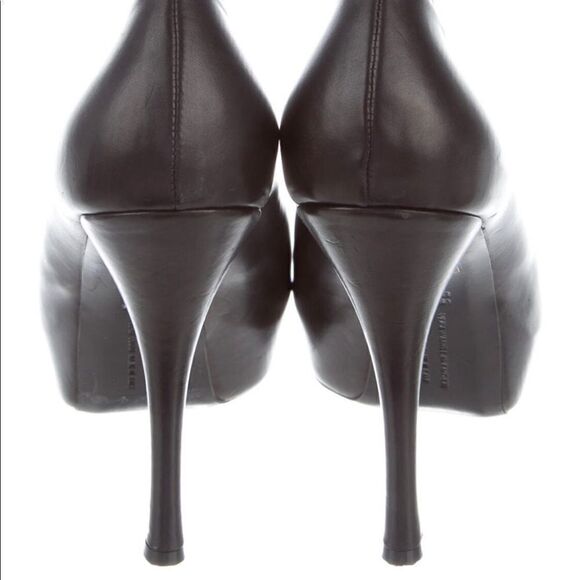 Vera wang pump   - Picture 4 of 5